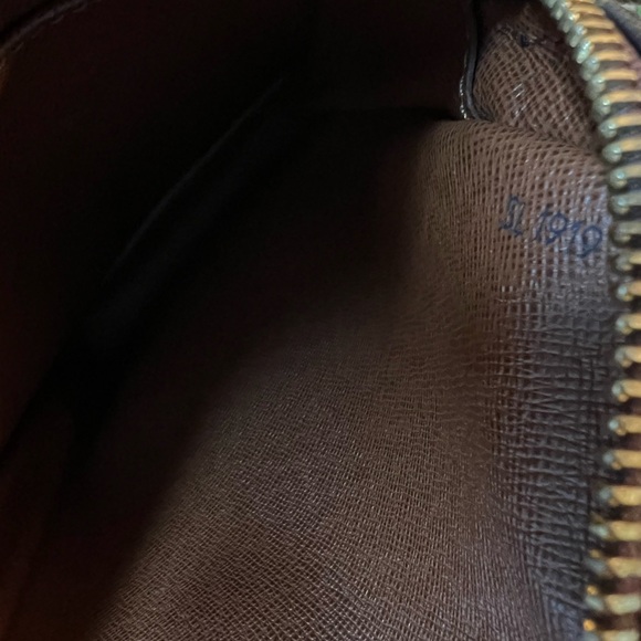 LOUIS VUITTON Danube Monogram Crossbody Bag - Picture 4 of 14